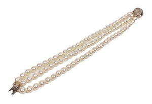 Vintage Faux Pearl 3 Strand Bracelet Japan Pearl Clasp 7 in Estate Jewelry